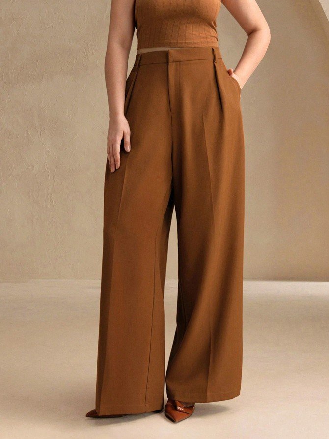 Wide-leg plus-size pants